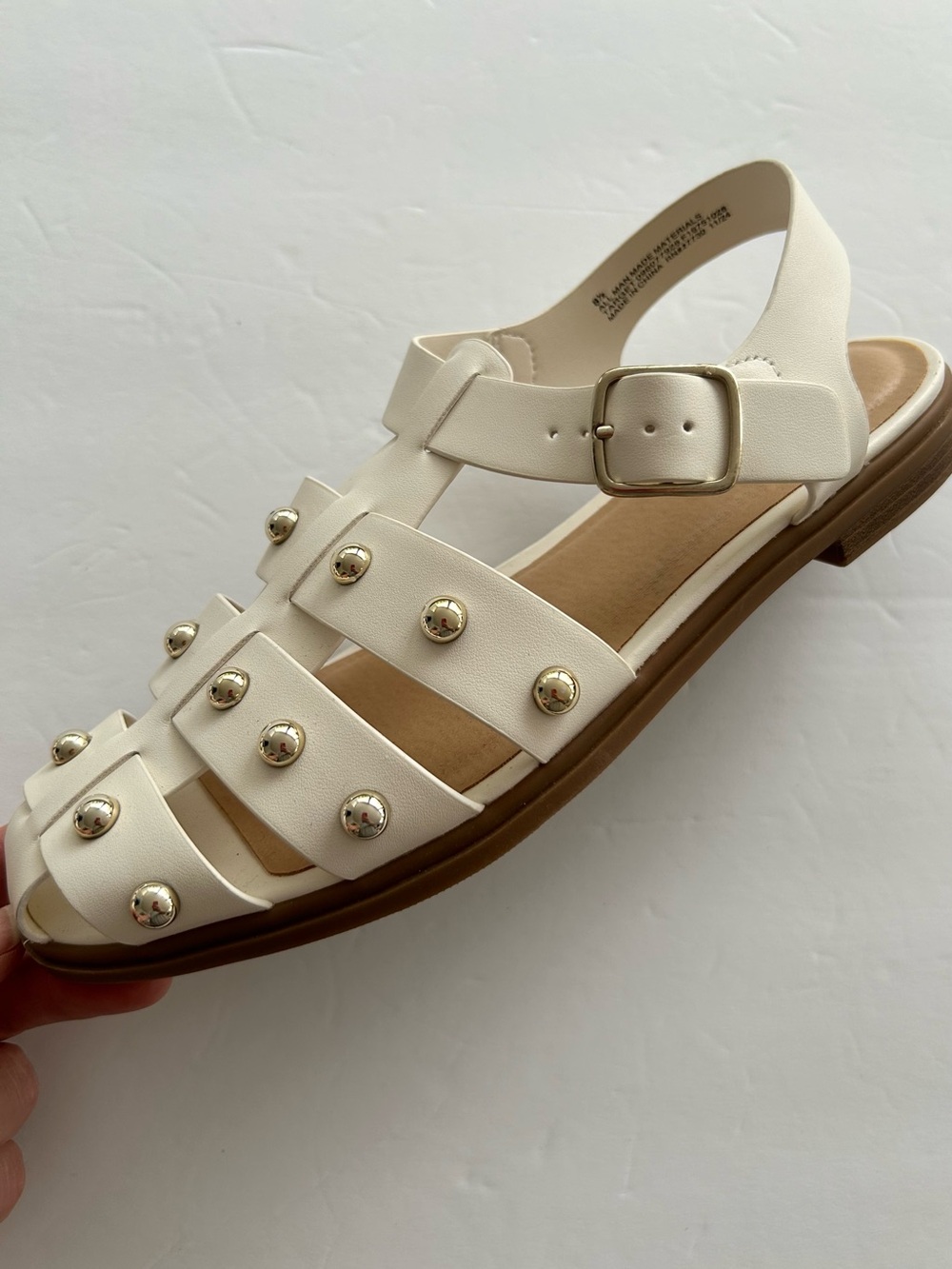 NWT Universal Thread Winnie Bone Fisherman Sandals Studded Gold Accents Size 8.5